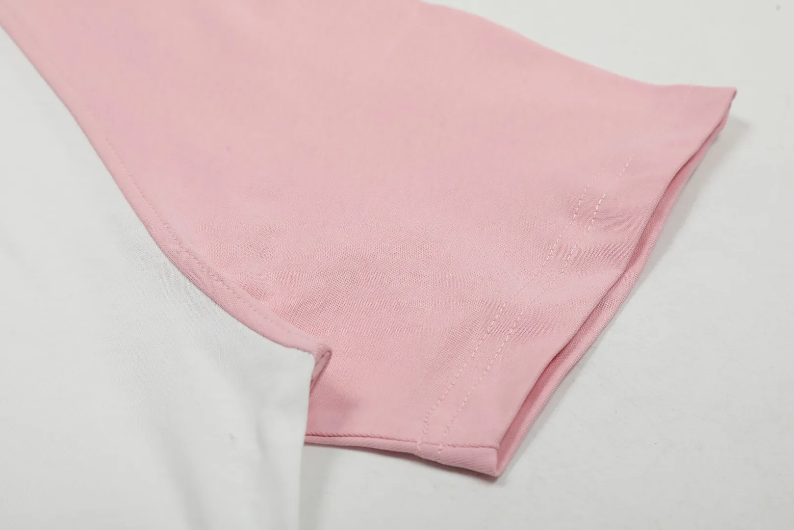 vivienne west wood The Queen Mother of the West Vivienne Saturn Raglan Color Block Short Sleeve VIVI 156# new fabrics have been washed twice at high temperature machine + water. It is the only one in the entire network that achieves 0 shrinkage. The Solona thread is arranged. The threaded neckline does not deform. It is tight and dense. Welcome to compare. The full range of correct accessories. Every detail is completely restored and can be stretched directly.